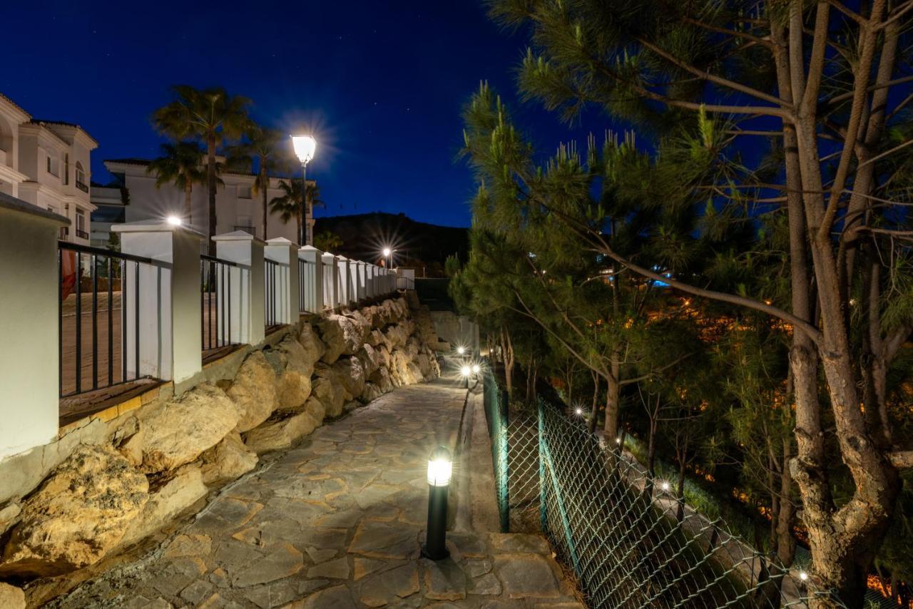Neptuno Malaga Apartamento De Lujo 린콘데라빅토리아 외부 사진