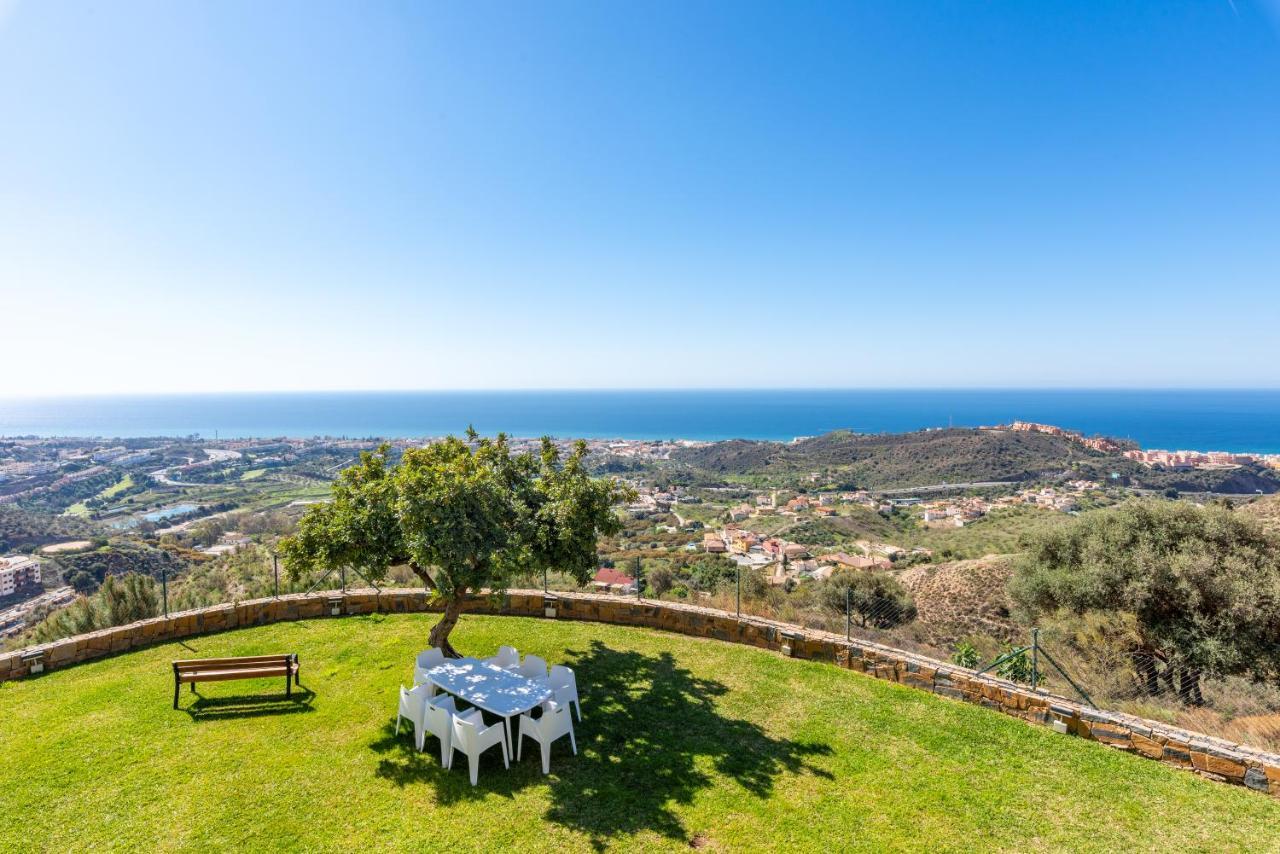 Neptuno Malaga Apartamento De Lujo 린콘데라빅토리아 외부 사진